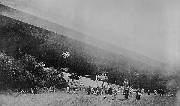 Wrecked zep. [zeppelin] in France, 1917. Creator: Bain News Service