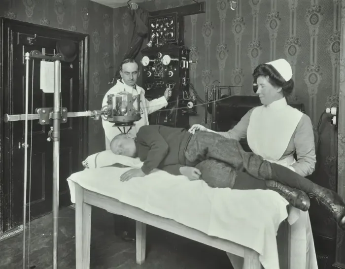 Framed Print : X-ray room for ring worm, Woolwich School Treatment Centre, London, 1914 Framed Print : X-ray room for ring worm, Woolwich School Treatment Centre, London, 1914