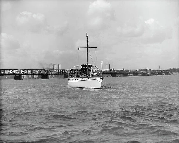 Yacht Althea, bow, between 1907 and 1915. Creator: Unknown