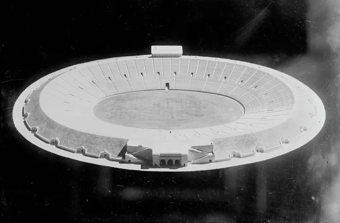 Framed Print : Yale Bowl -- Athletic field, between c1910 and c1915. Creator: Bain News Service Framed Print : Yale Bowl -- Athletic field, between c1910 and c1915. Creator: Bain News Service