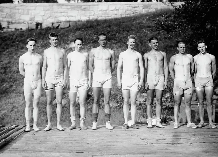 Framed Print : Yale Varsity line-up, between c1910 and c1915. Creator: Bain News Service Framed Print : Yale Varsity line-up, between c1910 and c1915. Creator: Bain News Service