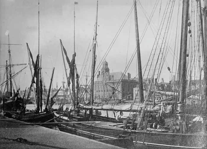 Framed Print : Yarmouth Harbor, 1915. Creator: Bain News Service Framed Print : Yarmouth Harbor, 1915. Creator: Bain News Service
