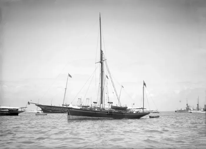 Framed Print : The yawl Beluga at anchor, 1911. Creator: Kirk & Sons of Cowes