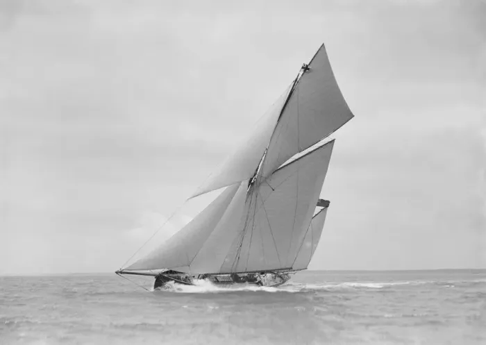 Framed Print : The yawl Joyce sailing in good wind, 1911. Creator: Kirk & Sons of Cowes Framed Print : The yawl Joyce sailing in good wind, 1911. Creator: Kirk & Sons of Cowes