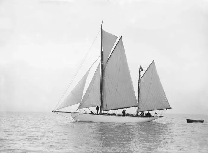 Framed Print : The yawl Meander sailing in close-hauled, 1913. Creator: Kirk & Sons of Cowes Framed Print : The yawl Meander sailing in close-hauled, 1913. Creator: Kirk & Sons of Cowes