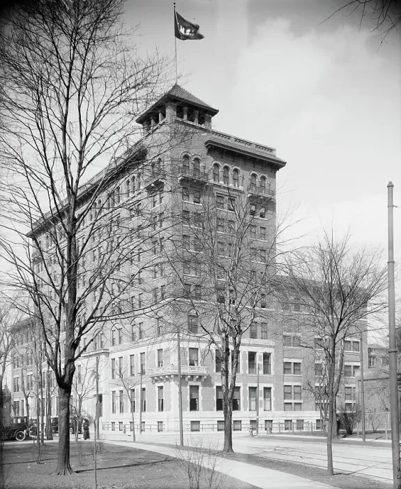 Framed Print : Y.M.C.A. Building, Detroit, Mich. ca 1910. Creator: Unknown Framed Print : Y.M.C.A. Building, Detroit, Mich. ca 1910. Creator: Unknown