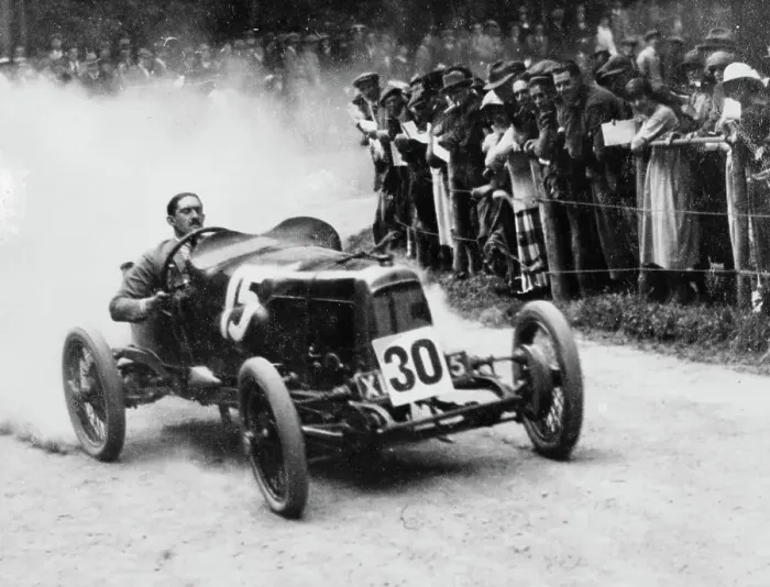 Framed Print : Zborowski driving a 1922 Aston Martin 1.5 litre Strasbourg at Shelsey Walsh, (1922?) Framed Print : Zborowski driving a 1922 Aston Martin 1.5 litre Strasbourg at Shelsey Walsh, (1922?)