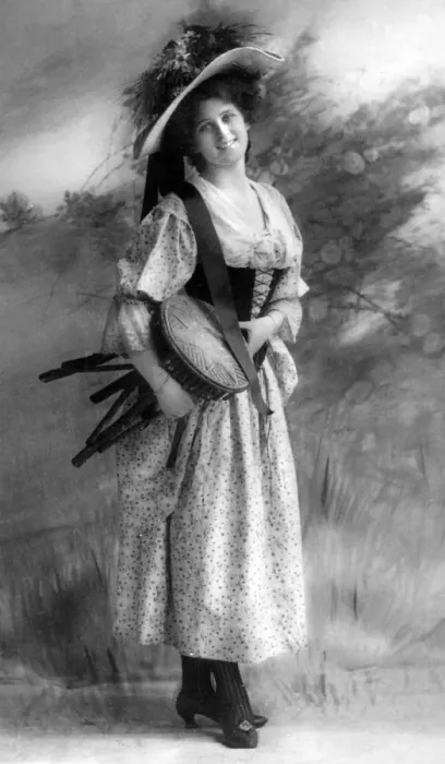Framed Print : Zena Dare (1887-1975), English actress, 20th century Framed Print : Zena Dare (1887-1975), English actress, 20th century