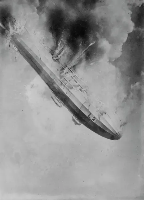 Framed Print : Zeppelin L II, 1913. Creator: Bain News Service Framed Print : Zeppelin L II, 1913. Creator: Bain News Service