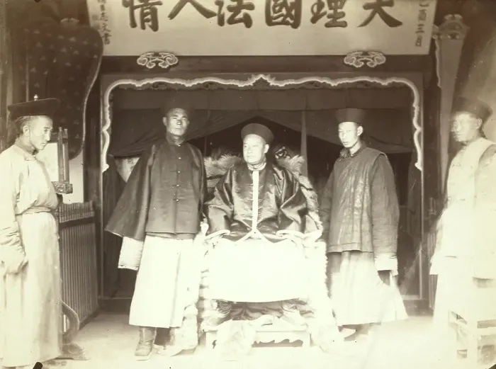 Framed Print : Zer-goo-cha, Governor of Miamatchin [ie, Maimachin], between 1885 and 1886. Creator: Unknown