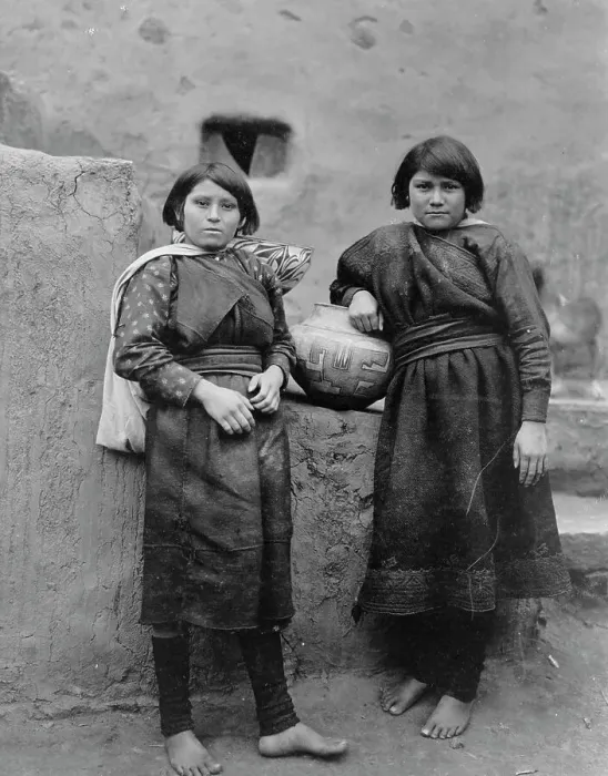 Framed Print : Zuni girls, c1903. Creator: Edward Sheriff Curtis Framed Print : Zuni girls, c1903. Creator: Edward Sheriff Curtis