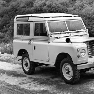 1976 Land Rover 88 Series 3. Creator: Unknown
