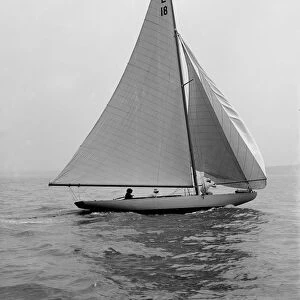 The 6 Metre sailing yacht Peterkin, 1914. Creator: Kirk & Sons of Cowes
