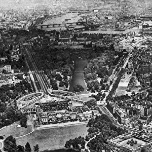 Aerial view of Buckingham Palace, London, 1926-1927
