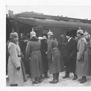 Arrival of the Russian delegation in Brest-Litovsk. In the centre Trotsky. Left: Kamenev and Joffe