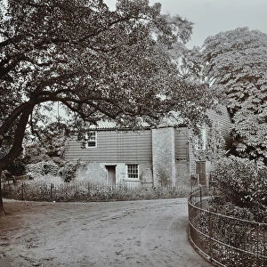 Barn and farmhouse at Homestall Farm, Peckham Rye, London, 1908