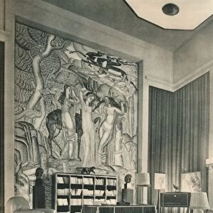 A Collectors Study, c1925