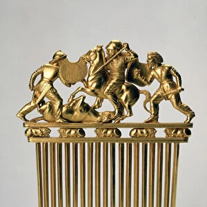Comb with a fighting scene, c400 BC