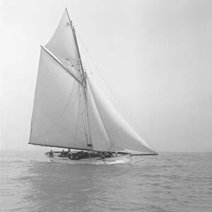 The cutter Grisette sailing close-hauled, 1913. Creator: Kirk & Sons of Cowes