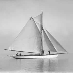 The cutter Wenda in light winds, 1912. Creator: Kirk & Sons of Cowes The cutter Wenda in light winds, 1912. Creator: Kirk & Sons of Cowes