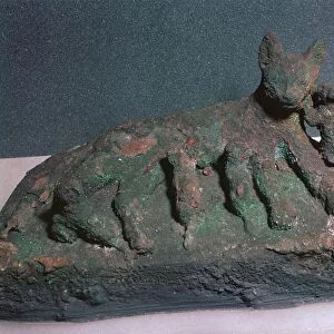 Egyptian bronze of a cat and kittens