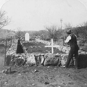 Where the fallen heroes lie, foot of Harts Hill, Colenso, South Africa, Boer War, 1901. Artist: Underwood & Underwood