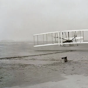 First flight of Wright brothers aircraft, Kitty Hawk, North Carolina, USA, December 17