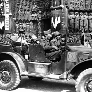 French General Philippe Leclerc outside Notre Dame, liberation of Paris, August 1944