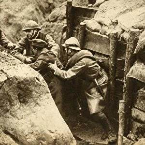 French soldiers raiding a German trench, First World War, 1914-1918, (1933). Creator: Unknown