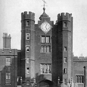 Gatehouse of St Jamess Palace, London, 1924-1926