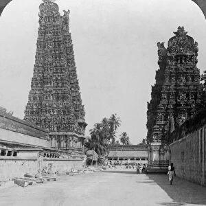Gopuram, Sri Meenakshi Hindu Temple, Madurai, Tamil Nadu, India, c1900s(?). Artist: Underwood & Underwood