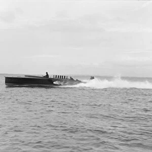 The hydroplane Maple Leaf IV, 1914. Creator: Kirk & Sons of Cowes