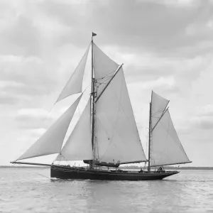 The ketch Palatina under way, 1911. Creator: Kirk & Sons of Cowes The ketch Palatina under way, 1911. Creator: Kirk & Sons of Cowes