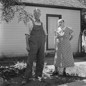 Mr. and Mrs. Chris Ament, dry land wheat farmers who survived... south of Quincy, Washington, 1939. Creator: Dorothea Lange