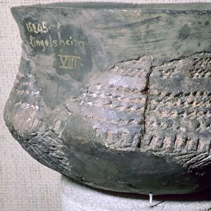 Neolithic pot from Alsace