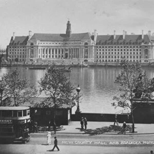 New County Hall and Boadicea Monument, London, c1925