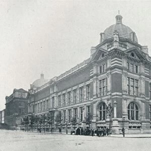 The new Victoria and Albert Museum opened on June 26th, 1909, c1909
