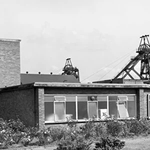 The pit head and offices at Ollerton Colliery, North Nottinghanshire, 11 July 1962