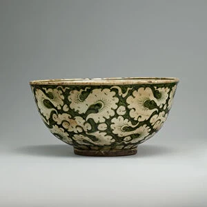 Polychrome Bowl with Cloud Decoration, Iran, late 17th-early 18th century