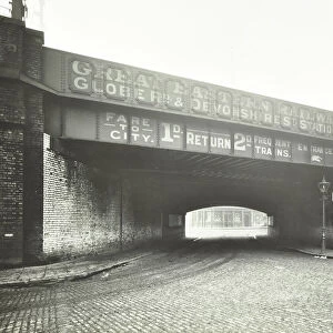 Railway bridge across Globe Road, Bethnal Green, London, 1914