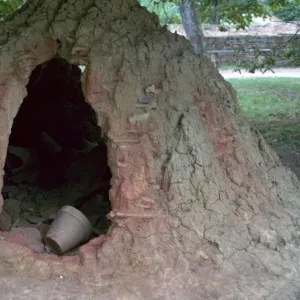 Reconstruction of a Gallo-Roman pottery kiln