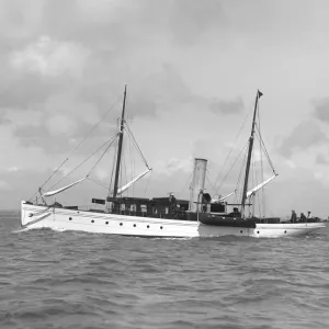 The sailing yacht Saevuna, 1911. Creator: Kirk & Sons of Cowes The sailing yacht Saevuna, 1911. Creator: Kirk & Sons of Cowes