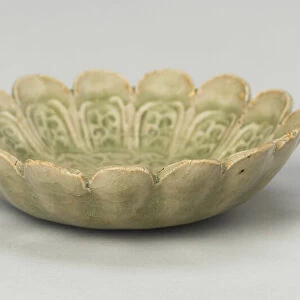 Scalloped Dish with Stylized Floral Sprays and Sickle-Leaf Scrolls, 12th / 13th century