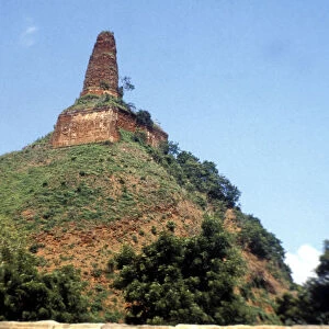 Stupa, Buddhist shrine, Abeygyriya, Sri Lanka