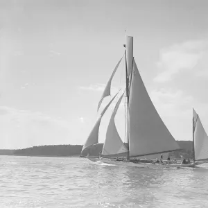 The yawl Zinita, 1911. Creator: Kirk & Sons of Cowes