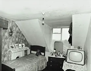 Accommodation Prints: 128 Elthorne Road, Islington, London, 1971. Creator: Unknown
