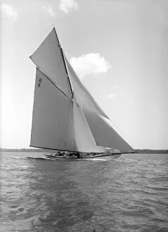 William Fife Collection: The 15 Metre cutter Sophie Elizabeth sailing close-hauled, 1911