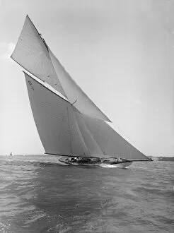 William Fife Iii Collection: 15 Metre Mariska sailing close-hauled, 1911. Creator: Kirk & Sons of Cowes