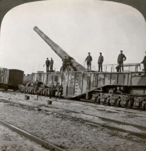Images Dated 9th April 2009: 16 inch railway gun which pulverised the Hindenburg Line, World War I, France