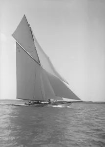 Close Hauled Prints: The 19-metre class Corona close-hauled, 1911. Creator: Kirk & Sons of Cowes